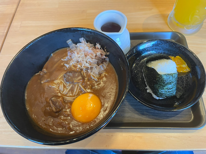 �������� �����, ���������� � �� ��������� ����� ��� ����. � ���������� ������, ������� ����� ������ � �������. ����� ������. ��������� 650 ��� ��� 400 ������.