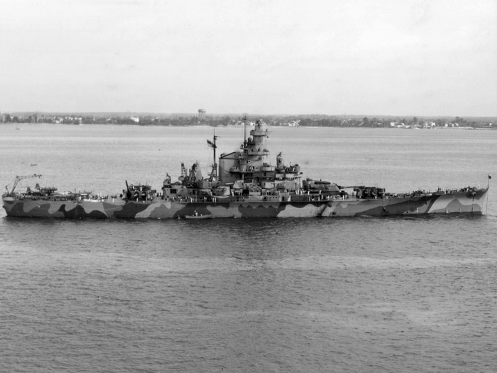 USS Indiana (BB-58) 8 сентября 1942 года в Хэмптон-Роудс