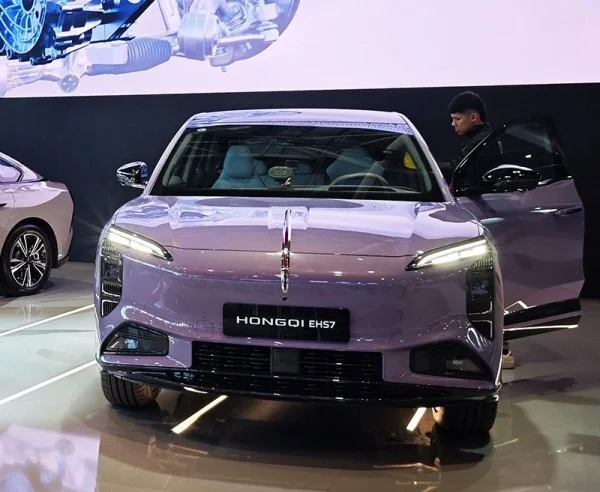 Предварительная продажа FAW Hongqi EHS7 стартовала на Парижском автосалоне - Кросспостинг, Pikabu publish bot, Faw, Hongqi, Telegram (ссылка)