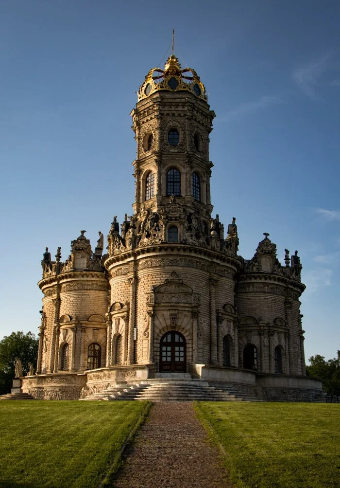 Church of the Sign of the Blessed Virgin Mary in Dubrovitsy - My, The photo, Planet Earth, Photographer, Church, Unusual, Informative, Architecture, sights, Building, Longpost