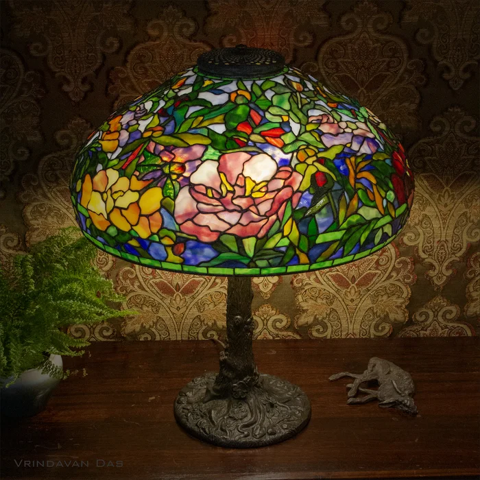 A fun reproduction of the Tiffany Studios 22 Elaborate Peony lamp. One of my recent creations. - My, Decor, Creation, Needlework without process, Desk lamp, Stained glass window by Tiffany, Longpost