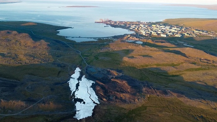 Тикси. Фото: <a href="https://pikabu.ru/story/kak_vyizhit_v_tiksi_11940523?u=https%3A%2F%2Fvk.com%2Fid544343831&t=%D0%9F%D0%B0%D0%B2%D0%B5%D0%BB%20%D0%98%D0%B2%D0%B0%D0%BD%D1%87%D0%B5%D0%BD%D0%BA%D0%BE%20%2F%20%D0%92%D0%9A%D0%BE%D0%BD%D1%82%D0%B0%D0%BA%D1%82%D0%B5&h=197dde2c596f0ecb571eadc8573541f610ebc5d0" title="https://vk.com/id544343831" target="_blank" rel="nofollow noopener">Павел Иванченко / ВКонтакте</a>