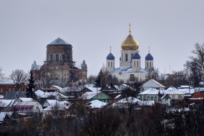 Церковь Покрова Пресвятой Богородицы и Вознесенский собор (<a href="https://pikabu.ru/story/elets_11940622?u=https%3A%2F%2Fcommons.wikimedia.org%2Fwiki%2FFile%3AYelets._Intercession_Church_and_Church_of_the_Ascension_P1040965_2200.jpg&t=%D0%BF%D0%BE%D0%BB%D0%BD%D0%BE%D1%80%D0%B0%D0%B7%D0%BC%D0%B5%D1%80&h=fa7e02a7be58ba3b2256ee0caddfc503e8c10190" title="https://commons.wikimedia.org/wiki/File:Yelets._Intercession_Church_and_Church_of_the_Ascension_P104..." target="_blank" rel="nofollow noopener">полноразмер</a>)