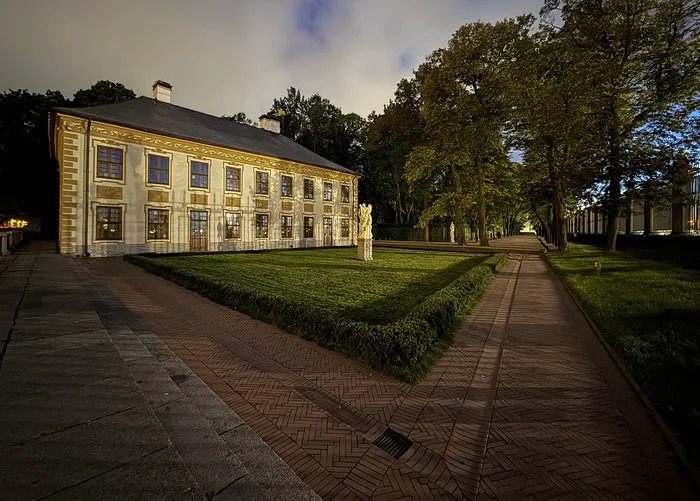 Lyceum student evening in the Summer Garden - My, The photo, Travels, Images, Saint Petersburg, City walk, Photo on sneaker, Summer garden, The park, Evening, Autumn, Alexander Sergeevich Pushkin