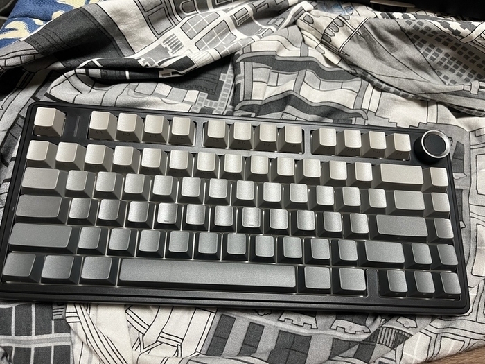 Клавиатура без раскладки