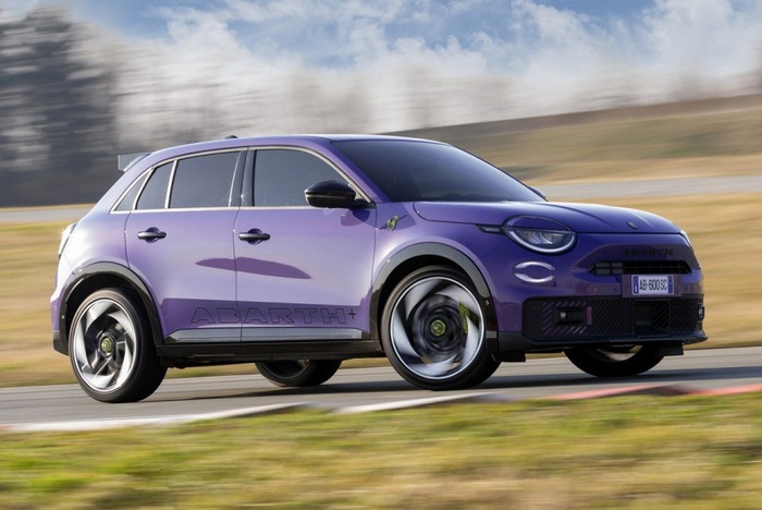  Abarth 600e.