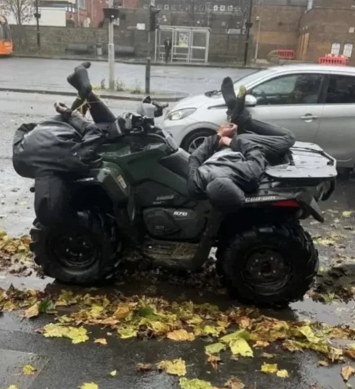 The two attempted to rob a farmer in rural Britain - ATV, Robbers, Farmer, Neutralization, Trophy