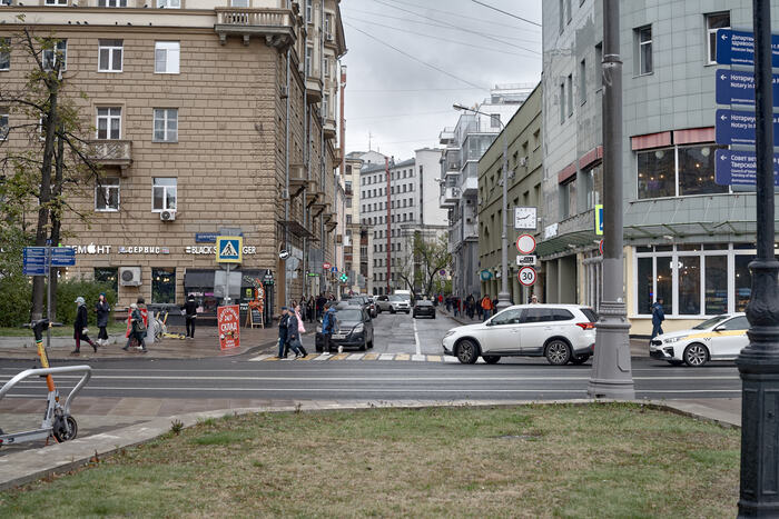 Старый объектив - Моё, Осень, Пейзаж, Фотография, Город, Прогулка по городу, Индустар, Метро, Длиннопост