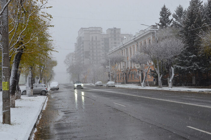 Nikon D7000, 35 mm, ISO 400, F9, 1/100 sec