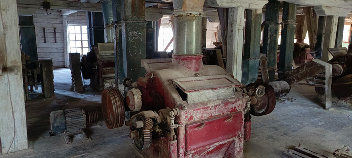 Сам помол, похоже, в от в этих агрегатах осуществлялся