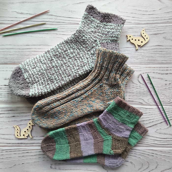 Попробовала наконец-то метод "хеликс" и теперь не могу остановиться, эти уже четвертые. А еще развлекаюсь теневыми узорами как могу.