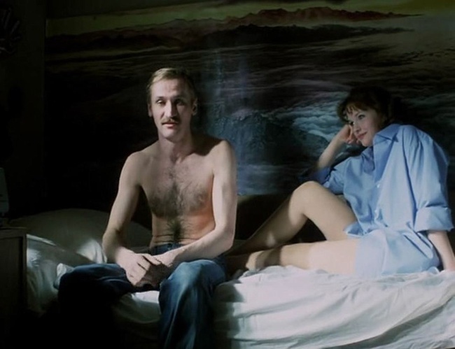 Я бы еще меч между нами положил, но нету...