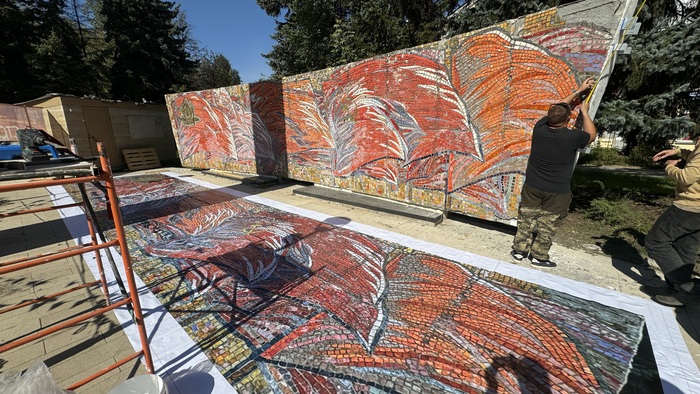 Выполнение обмеров мозаичного панно и сверка картона (распечатанного эскиза)