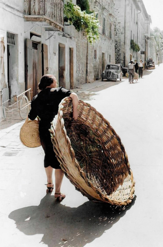 Fragments of History: Interesting and Rare Retro Photos of Europe. 20 Colorized Photos of the 20th Century. Part X - My, Old photo, Historical photo, The photo, Italy, France, Hungary, Switzerland, Norway, Yugoslavia, Europe, 20th century, Germany, Poland, Longpost