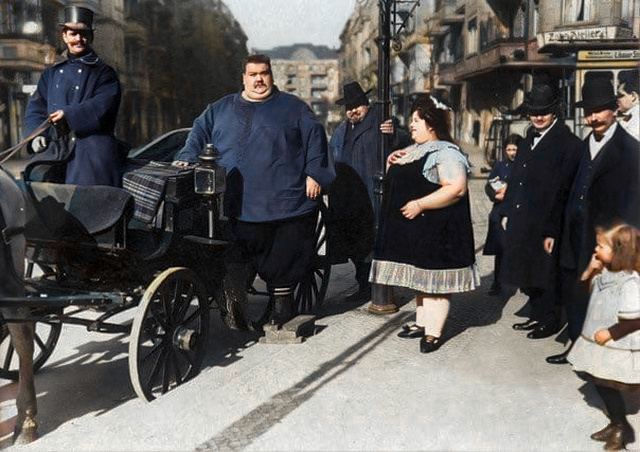 Fragments of History: Interesting and Rare Retro Photos of Europe. 20 Colorized Photos of the 20th Century. Part X - My, Old photo, Historical photo, The photo, Italy, France, Hungary, Switzerland, Norway, Yugoslavia, Europe, 20th century, Germany, Poland, Longpost