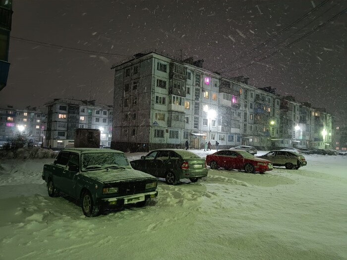 Шахтерский район, глубь дворов.