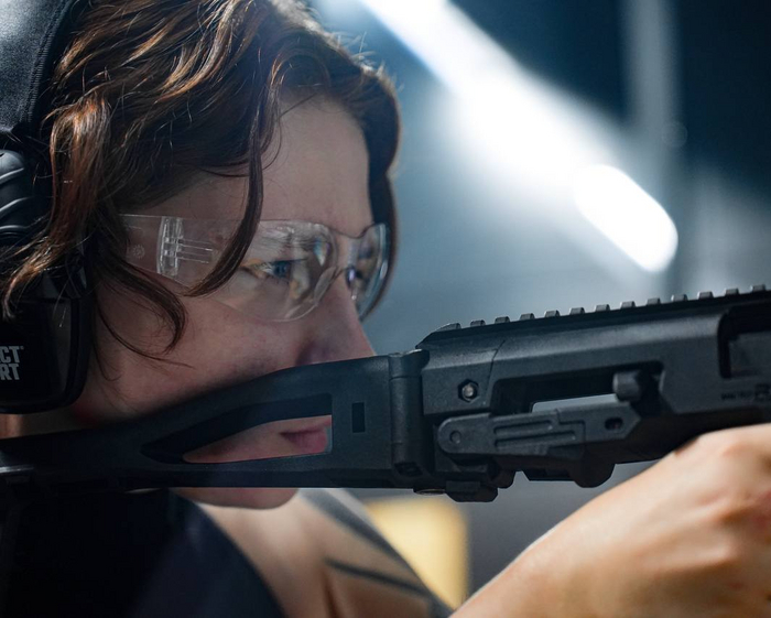 В тир ходила