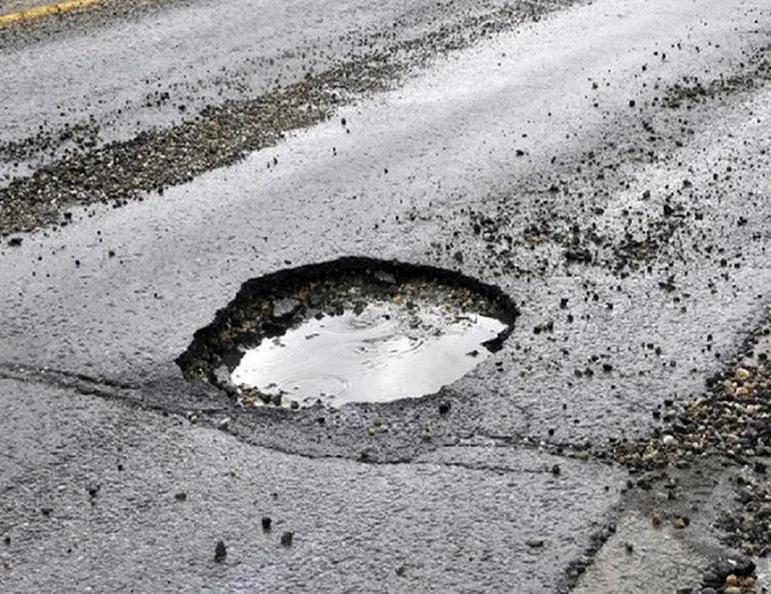 He hit a pothole with his wheel and ordered the road workers to pay him 100 thousand rubles - My, Right, Motorists, Road accident, Road, Negative, Driver