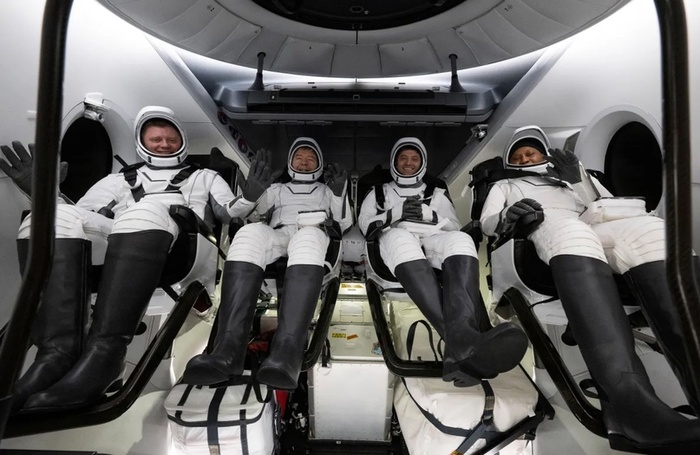  Crew-8     , , SpaceX, 