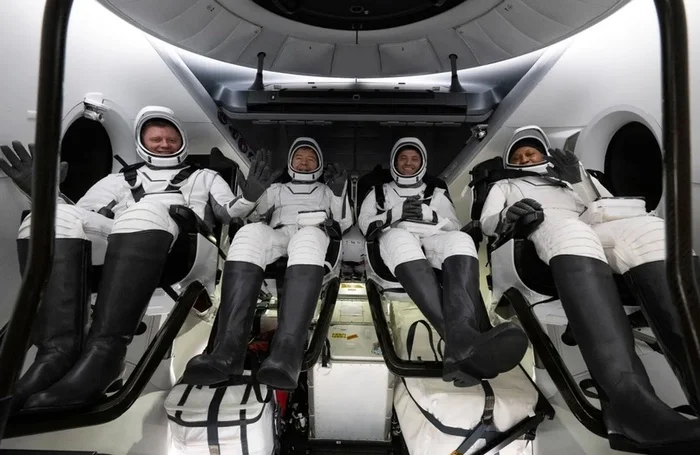 Crew 8 astronaut discharged from hospital - Rocket launch, Cosmonautics, Spacex, ISS