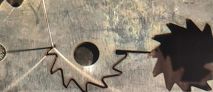 �������� - ������� ����������(������ d 0.25 mm) ����� �6�5: 12 ������, D12mm d ��� 4 ��, h 0.8 mm.