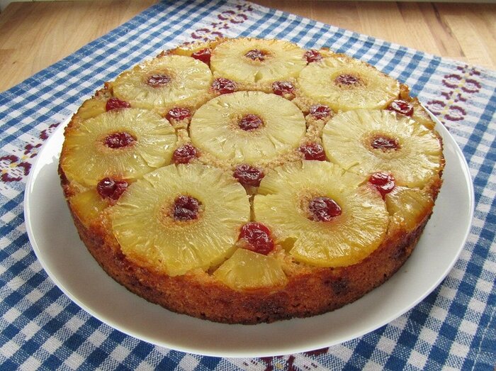 Пирог с ананасами. Фото с сайта <!--noindex--><a href="https://pikabu.ru/story/fruktyi_ananas_11960314?u=http%3A%2F%2Ffood.pibig.info&t=food.pibig.info&h=30beeb367675199e211c233556255ac414cc08d4" title="http://food.pibig.info" target="_blank" rel="nofollow noopener">food.pibig.info</a><!--/noindex-->.