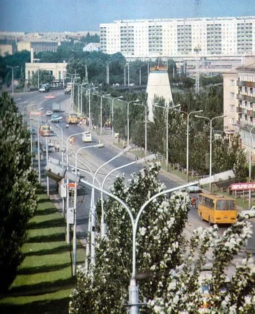 Donetsk, Leninsky Prospekt, USSR, 1982 - Donetsk, the USSR, Made in USSR, DPR, Childhood in the USSR, Retro, Telegram (link), Politics, Old photo, The photo