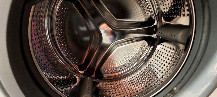 Три секции и три пластиковых ребра с отверстиями