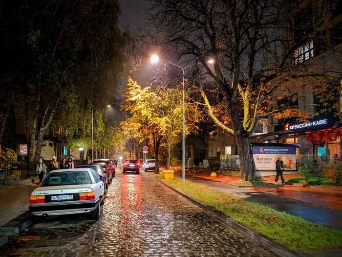 Kaliningrad. Rainy evening - My, Mobile photography, Street photography, City walk, Kaliningrad, Autumn