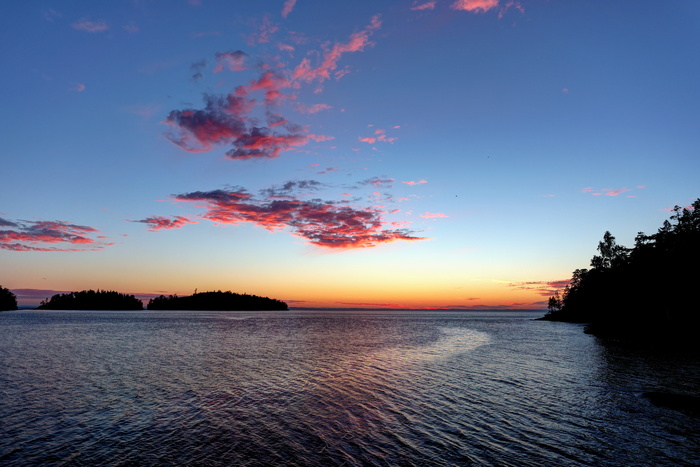 Ладожское озеро (вид с Валаама) (<a href="https://pikabu.ru/story/valaam_11965129?u=https%3A%2F%2Fcommons.wikimedia.org%2Fwiki%2FFile%3ALake_Ladoga._Valaam_P7160121_2200.jpg&t=%D0%BF%D0%BE%D0%BB%D0%BD%D0%BE%D1%80%D0%B0%D0%B7%D0%BC%D0%B5%D1%80&h=c16bed1d4ce49853477ce1a0914720c36fab65db" title="https://commons.wikimedia.org/wiki/File:Lake_Ladoga._Valaam_P7160121_2200.jpg" target="_blank" rel="nofollow noopener">полноразмер</a>)