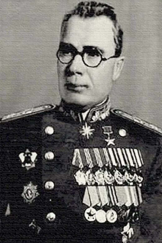 Современный рисунок А. А. Власова с мнением, как бы он выглядел после завершении войны, но оставаясь офицером РККА.