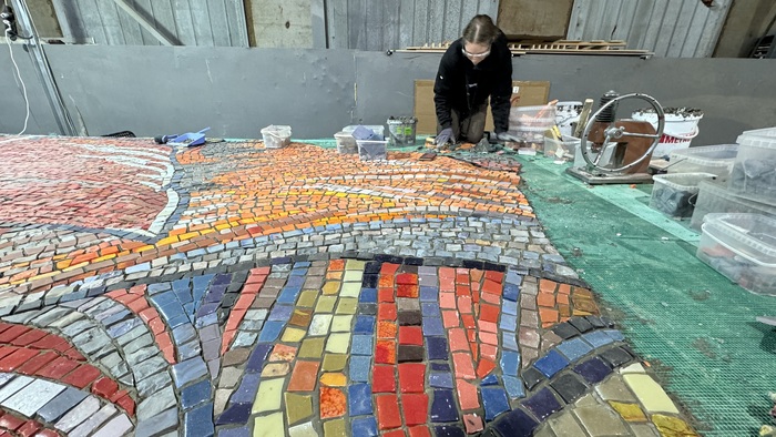 Процесс восстановления мозаичного панно в мастерской ArtWorker