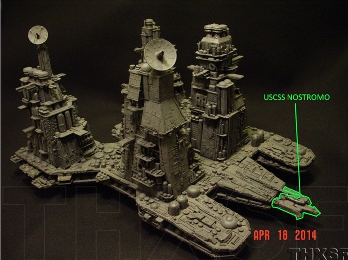 Вот собственно как это все выглядит. "Ностромо" и завод по обогащению руды. (заимствовано из статьи на пикабу (Реставрация модели USCSS "Ностромо" из фильма Ридли Скотта "Чужой" 1979г. (ЧАСТЬ 1))
