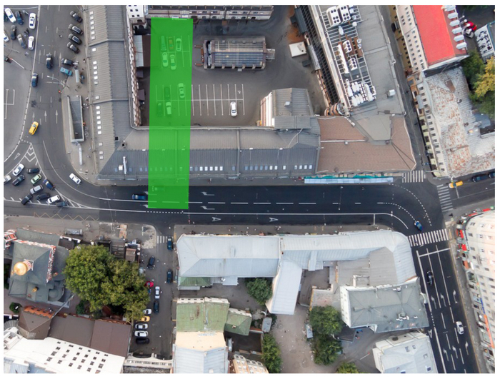 Зелёным указано расположение двух этажного здания.