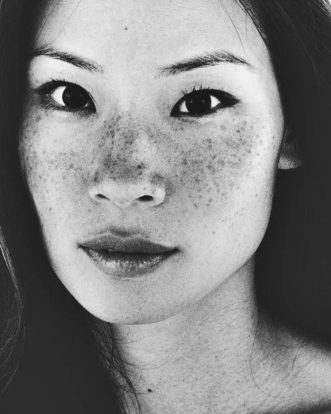 Lucy Liu - Hollywood, Girls, Lucy Liu, Black and white photo