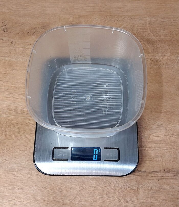 Далее будет проверка производителя. 400 г заявлено.