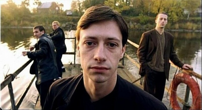 х\ф Сёстры. Переправа на плоту перед перестрелкой.