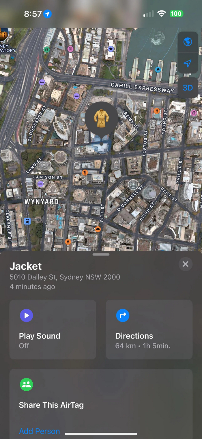 Здесь есть заметка от редактора BORU на Реддит: «Не живу в Австралии, но я посмотрел на гугл-картах, и эти два места находятся примерно в 20 минутах езды друг от друга, или на расстоянии 6-7,4 км, в зависимости от того, какой маршрут вы выберете».