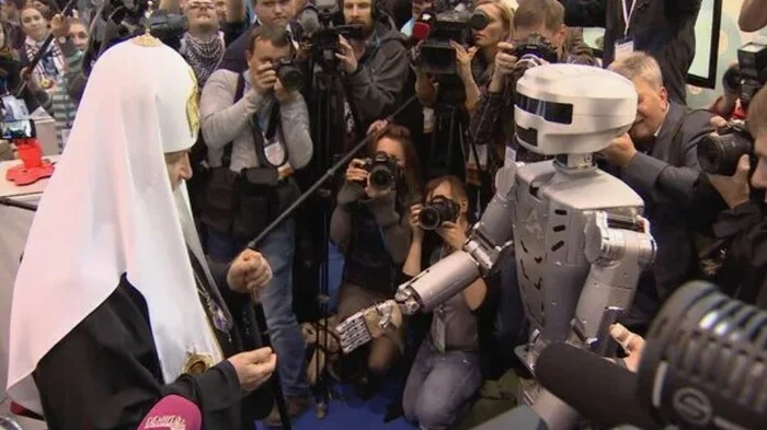 The Patriarch and the Robot - Humor, Short post, The photo, Patriarch Kirill, Robot