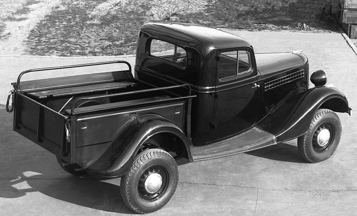 Опытный полноприводный пикап ГАЗ-61‑415 построили в 1940 году