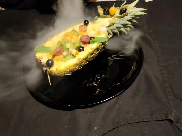 Food. Fruit salad on a pineapple bed - Food, Yandex Food, Фрукты, Longpost