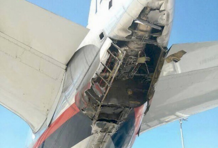    . Tailstrike , ,  , , , , , , ,  vs , , 