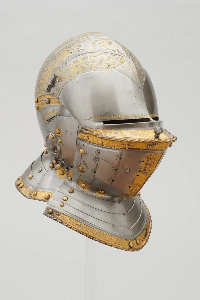 Burgonet with removable visor, made for the Holy Roman Emperor Charles V - Historical photo, Helmet, beauty, Holy Roman Empire, 16th century, Renaissance