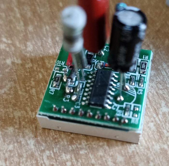 Всего 9 выводов в индикаторе