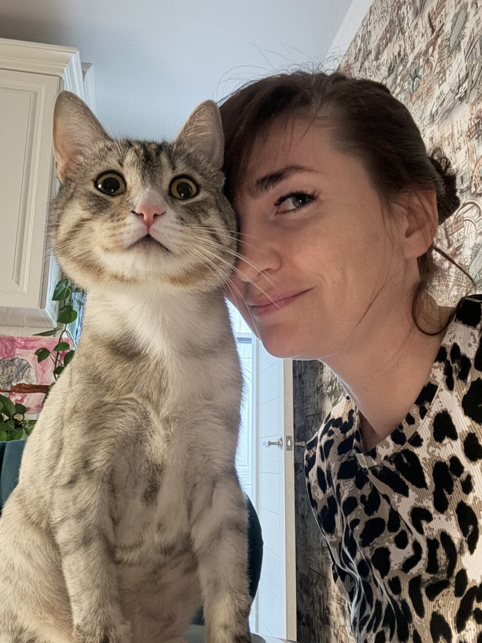 Пытаюсь рассмотреть, что же он увидел)