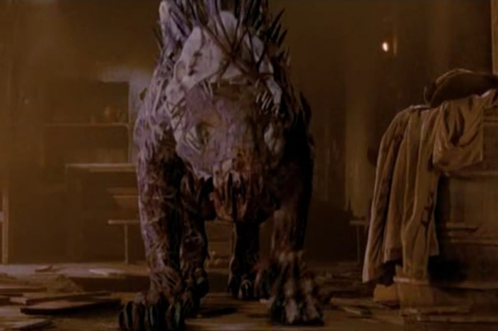 из фильма "братство волка" (2010)