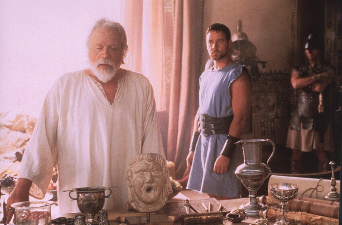 Проксим (это тот что слева в белой бороде) из фильма "Гладиатор"