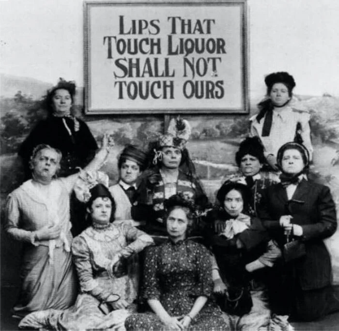 Lips that touch alcohol will not touch our lips. Prohibitionists. USA, 1919 - The photo, Humor, Alcohol, Protest, Old photo, USA