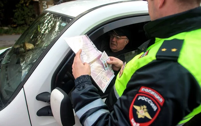 Мужик показал ГАИ поддельное водительское удостоверение и ему не повезло... - Моё, Негатив, Гаи, Автомобилисты, Водитель, Уголовное дело, Преступление, Водительские права