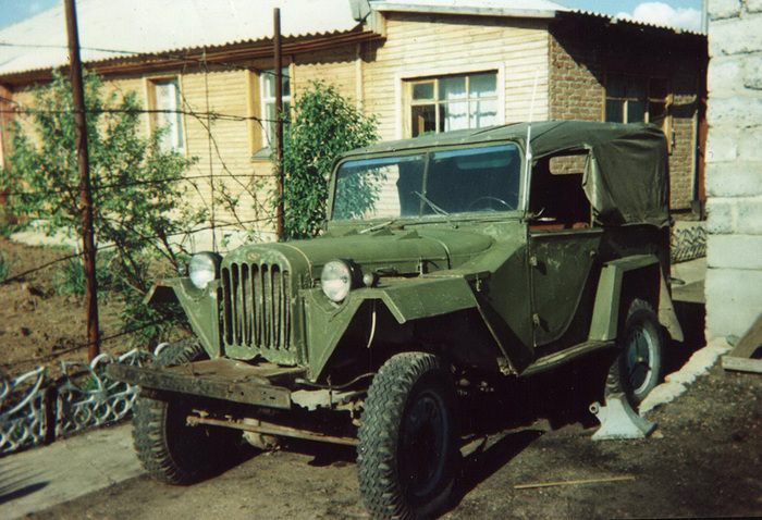 Попавшие в руки частников ГАЗ-67Б со временем обрастали современными деталями. В первую очередь дверями